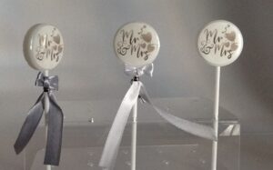Mr & Mrs Bridal lollipops
